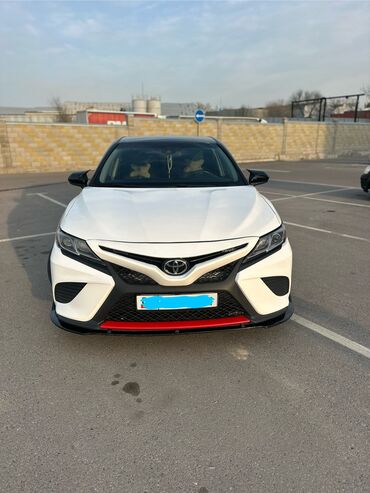 Транспорт: Toyota Camry: 2018 г., 2.5 л, Автомат, Бензин, Седан