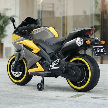 oversize dzemperi: Motor R15 Sivi – Dečiji motor na akumulator 12V (SM-24101A-290) Šifra — 3