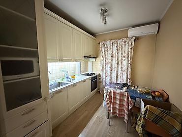кв 3: 3 комнаты, 63 м², Дордой Плаза ТРЦ 105 серия, 1 этаж — 6