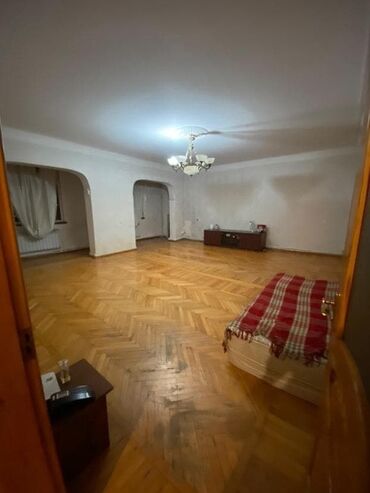 saray mtk satis qiymetleri 2023: Bakı, Bakıxanov qəs., 5 otaqlı, Köhnə tikili, m. Neftçilər, 120 kv. m