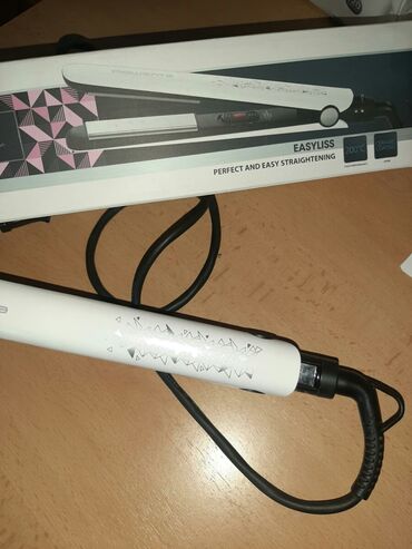 Prese za kosu: Rowenta SILVER SF1525,keramička,200C.
Odlično stanje — 3