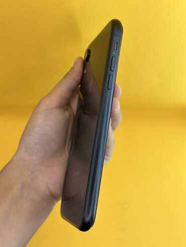 Apple iPhone: IPhone Xr, Б/у, 64 ГБ, Черный, Защитное стекло, Чехол, В рассрочку — 6