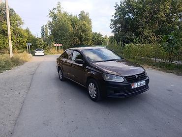 поло 2015: Volkswagen Polo: 2015 г., Механика, Седан — 2