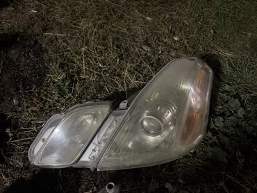 дополнительное освещение на авто: Комплект передних фар Toyota 2002 г., Б/у