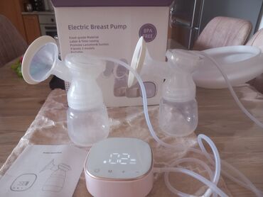 Ostali kućni aparati: Digitalna pumpica za izmuzivanje porodilja koriscena 2, 3 puta skoro