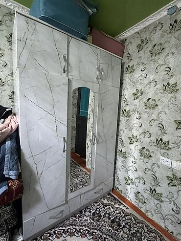 мебельная доска белая: Спальный гарнитур в современном стиле под «белый мрамор». Состав — 4