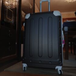 чемодан с инструментами для автомобиля: Sərt korpuslu iri ölçülü səyahət çamadanı - Material: sərt plastik at lalafo.az чемодан с инструментами для автомобиля: Sərt korpuslu iri ölçülü səyahət çamadanı - Material: sərt plastik