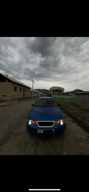 Daewoo: Daewoo Nexia: 2010 г., 1.6 л, Механика, Бензин, Седан