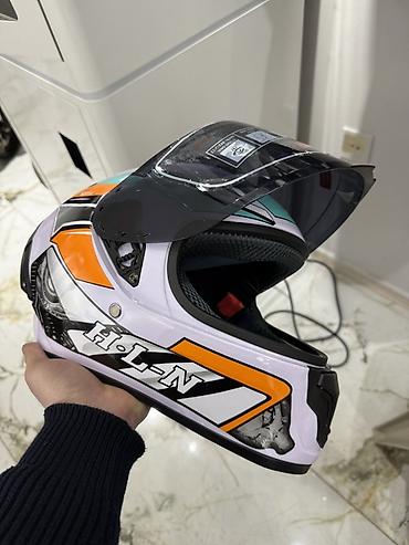 kask satın al: Motosiklet dəbilqəsi – tam üzlü (full-face) model - Brend işarəsi — 2