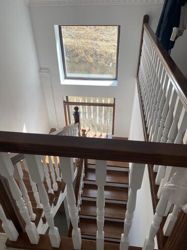 Обшивка лестниц: Эшик,тепкичтерди жасайбызКара жыгач,саснадан.тел — 18