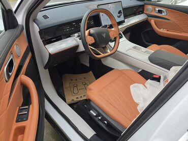 Другие автомобили: Гибрид NETA L 1.5л кроссовер (5 дверей) с панорамной крышей и — 4