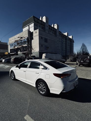 Hyundai: Hyundai Sonata: 2018 г., 2 л, Автомат, Газ, Седан — 6