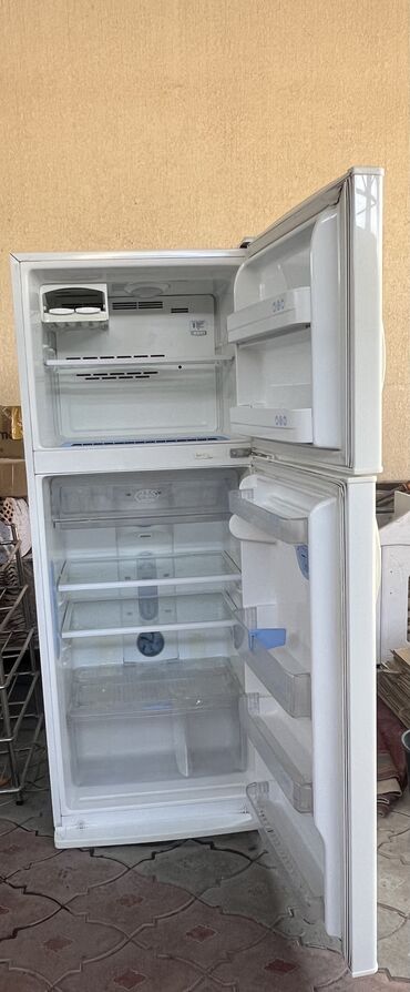 холодильник горизонтальный: Холодильник Hotpoint Ariston, Б/у, Двухкамерный, No frost, 90 * 180 *