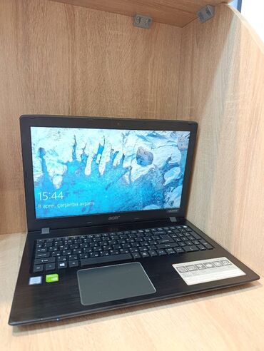 netbook acer: Acer 15.6 ", Intel Core i5, 256 GB