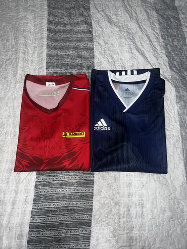 kape i salovi za decake: ADIDAS dres 13-14 y 164cm i PANINI dres XS koji se dobijao na poklon