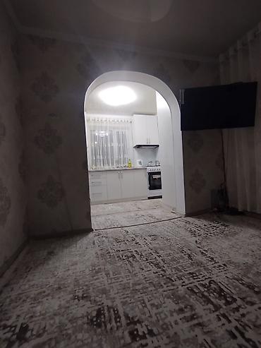 Үйлөрдү ижарага берүү: 90 м², 3 бөлмө, Үй-бүлөлүүлөргө — 8