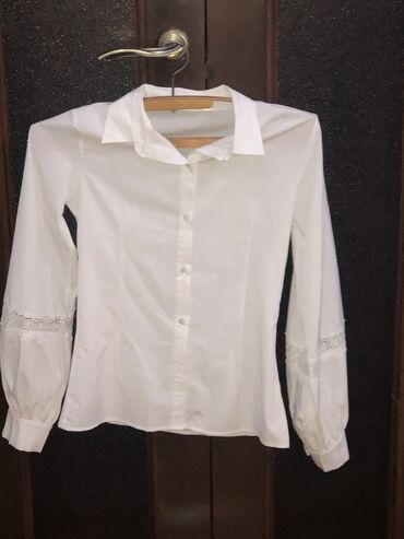 стильная белая блузка: Блузка