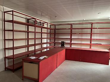 ref: Mağaza üçün vitrin və rəf sistemi - Material: metalkarkaslı çərçivə — 2