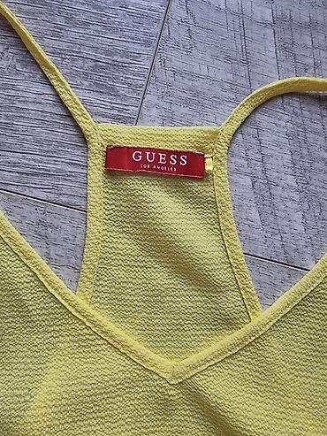 armani code: GUESS žuti top na bretele, kao nov - Model: ženski top sa tankim — 2