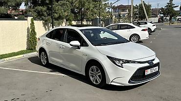 Toyota: Toyota Levin: 2021 г., 1.8 л, Вариатор, Гибрид, Седан — 2