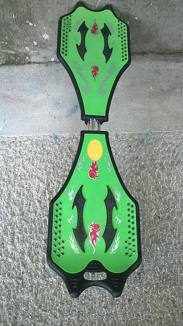 drvene table: Skateboard dužine 82 cm, širine 21 cm. Novi točkovi, kao nov — 4