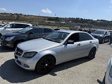 c220 cdi: Mercedes-Benz C-Class: 2.2 l | 2007 il Sedan — 4
