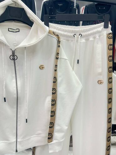 Gornji i donji deo: Original model
s, m, l, xl, 2xl
8500 — 4