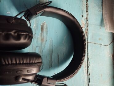 андроид маниторы: Беспроводные Bluetooth-наушники Marshall черного цвета. Модель