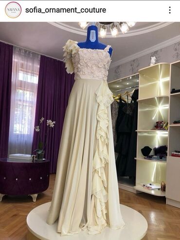 Dəstlər, kostyumlar: Ziyafət donu, Maksi, S (EU 36), M (EU 38), One size