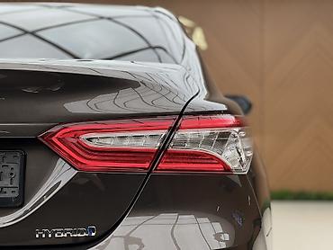 телефон w210: Toyota Camry: 2018 г., 2.5 л, Автомат, Гибрид, Седан — 7
