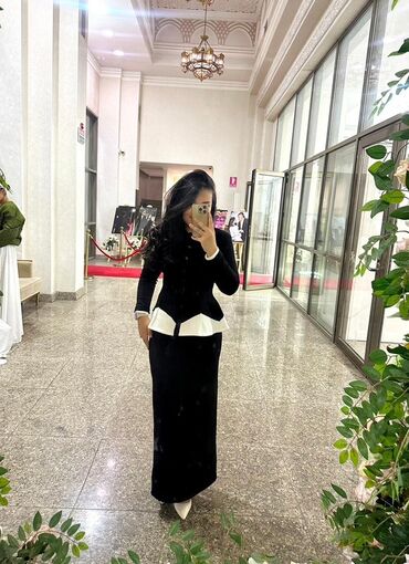 классический женский костюм: Костюм с юбкой, Модель юбки: Прямая, Макси, Пиджак