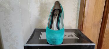 Другая женская обувь: Размер: 38, цвет - Зеленый, Б/у