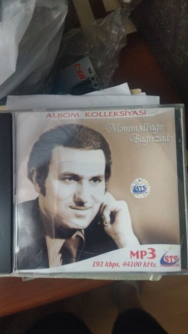 cd disklər: Cd ve mp-3 diskler satiram 10m audio kasetler 3m