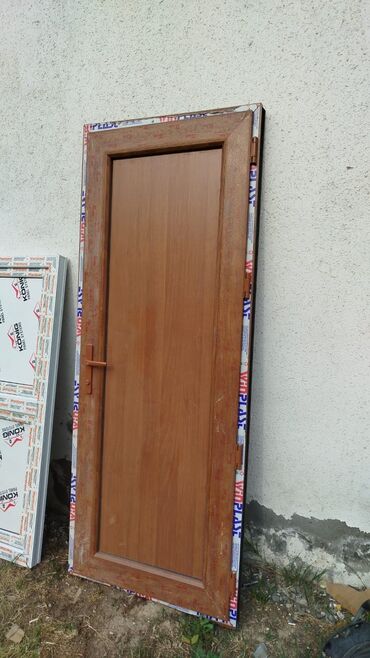 Plastik qapılar: Plasti̇k şkaf. Ağ və rəngli̇ — 22