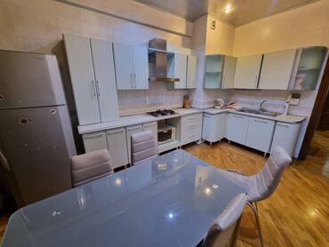 Uzunmüddətli kirayə mənzillər: ⚜️2 otaqlı yeni tikili mənzil kirayə verilir. ⚜️Tibb Universitetindən — 11