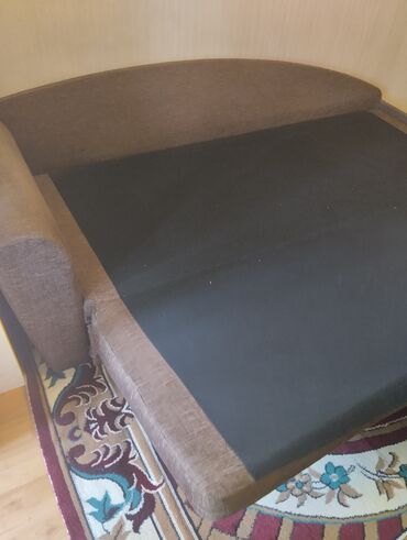 встроенная мебель диван: Диван-кровать, цвет - Коричневый, Б/у