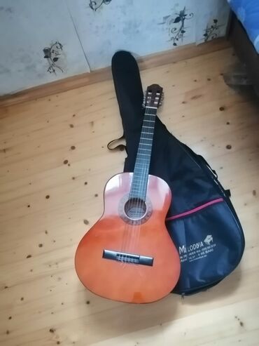 klassicheskaja gitara yamaha c40: Klassik gitara. Normal vəziyətdədir