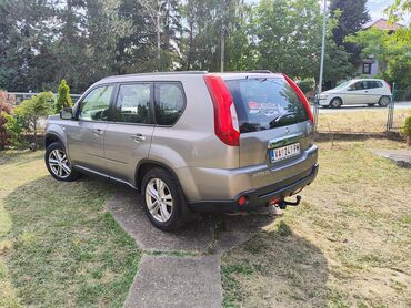 Nissan: Nissan X-Trail: 2 l | 2012 г. SUV/4x4 — 6