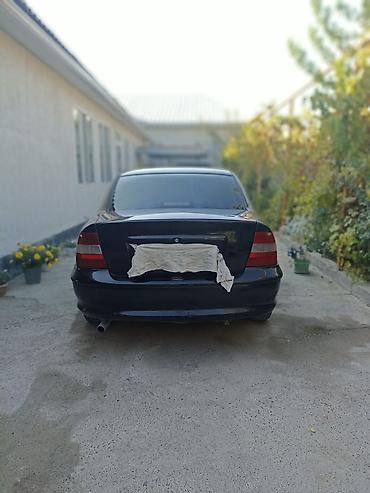 зил квадрат: Opel Vectra: 1997 г., 1.8 л, Механика, Бензин, Седан — 2