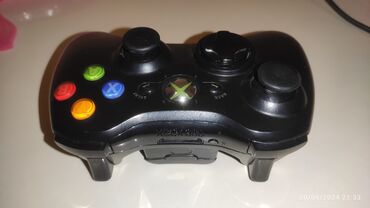 видео камеры: Salam xbox 360 pultu satirlir problemi yoxdu yaxşı vəziyyətdədir