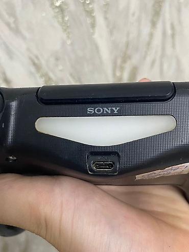 PS4 (Sony Playstation 4): Sony PlayStation 4 Pro oyun konsolu Xüsusiyyətlər: - Model: PS4 Pro — 4
