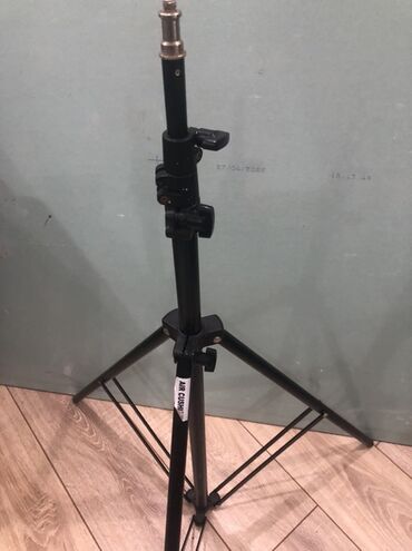 soba işlənmiş: Foto/video üçün iki ədəd ştativ dəsti 1) Studiya işıq ştativi - Qara