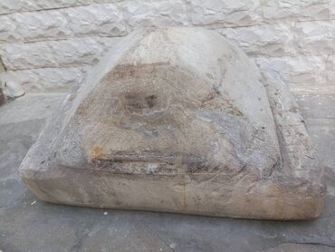 Su daşı satılır.60 l tutur.Serin ve yaxşı tam verir