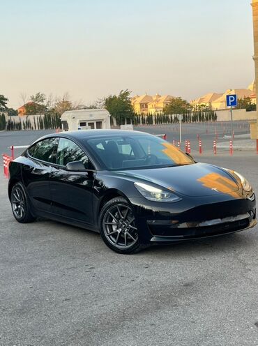 arx açan: Tesla Model 3 – tam elektrikli sedan Xüsusiyyətlər və dizayn: - Gözəl