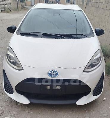 Toyota Aqua: 1.5 l | Hetçbek