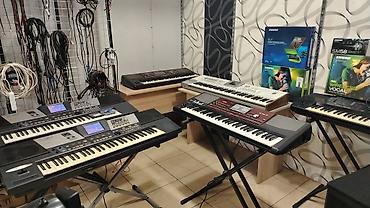 pul aliram: KORG Pa-700 QT Oriental versiya satilir. U-pakovka aletdir. 1 il — 2