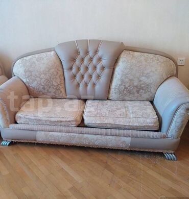 Mebel: Di̇van-kravat, Açılan