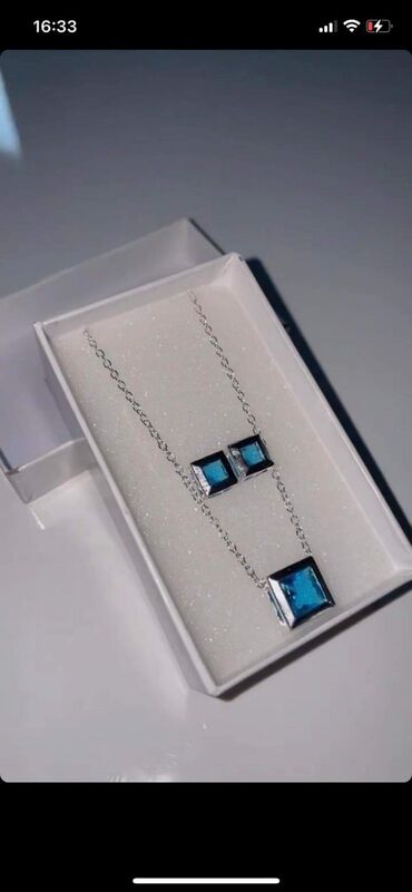 Setovi nakita: Kompleti nakita
Cena 1500din — 2