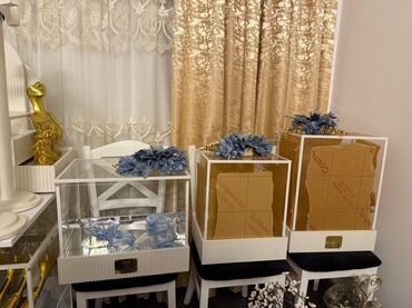 Xonçalar: 12 ədəd xonça satılır 1 dəfə istifadə olunub. Yenidir. Güllər və — 8