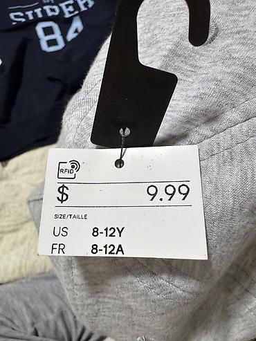 Dəstlər, kostyumlar: Coxsu amerikadan alinib . Hamsi cox yaxwi veziyyetdedir. Her biri 1. 2 — 24